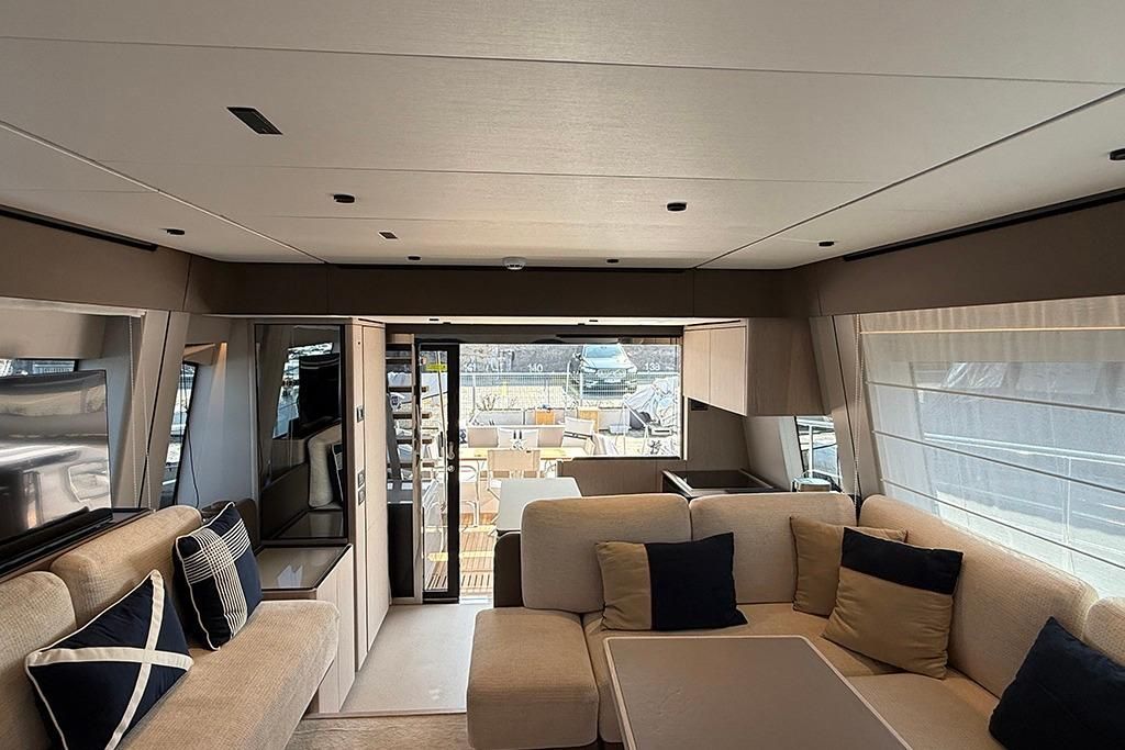 2025 Ferretti Yachts 59 