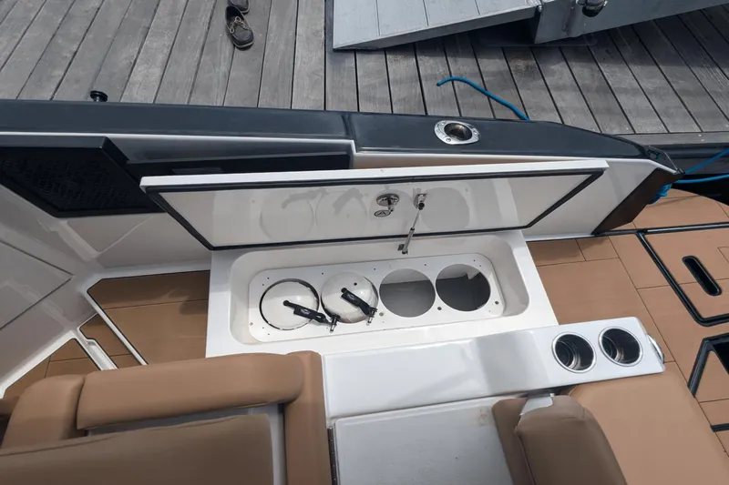 Under Parr Yacht Photos Pics 