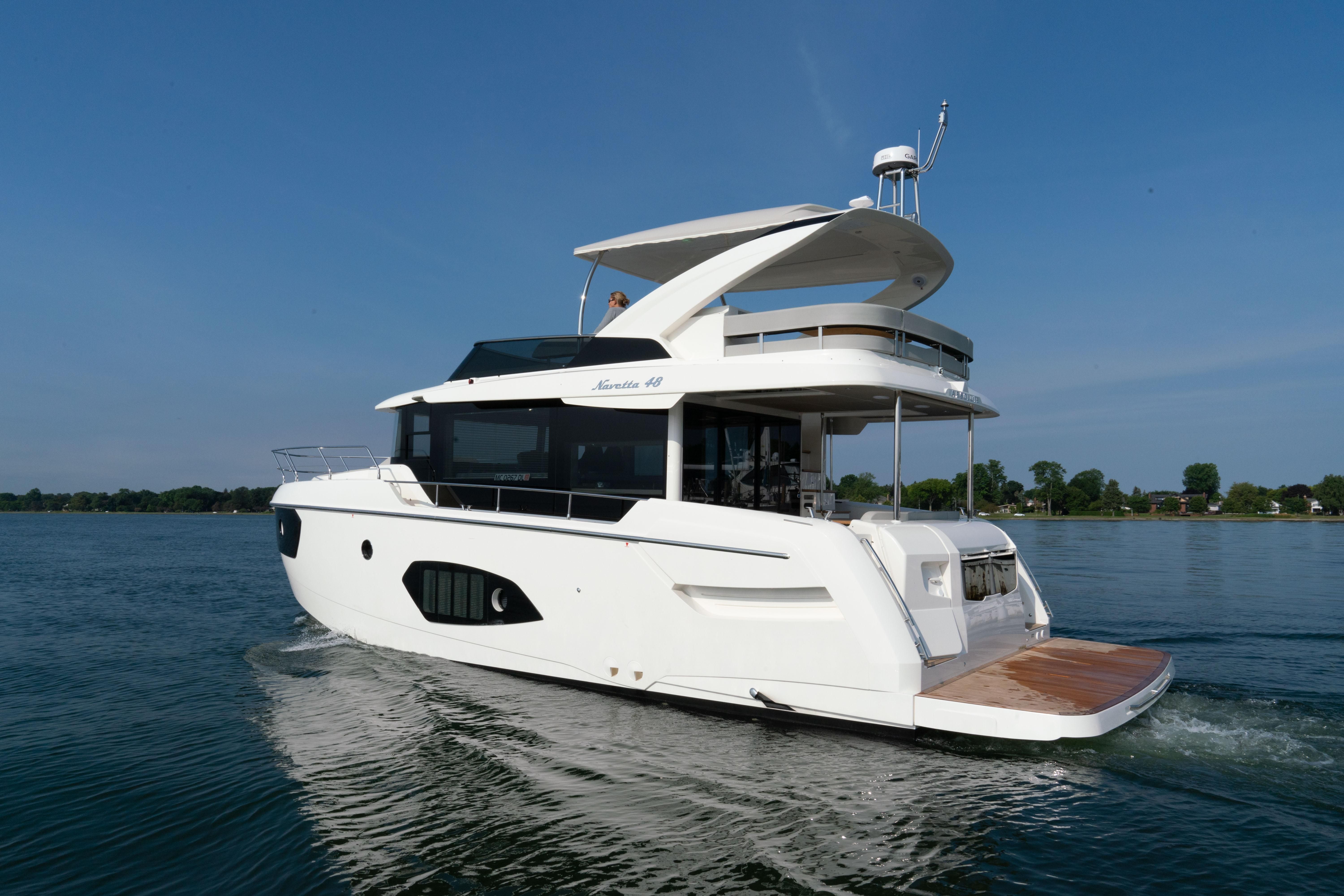 Absolute 48 Navetta