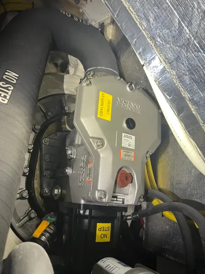 Gratitude Yacht Photos Pics Pod 1