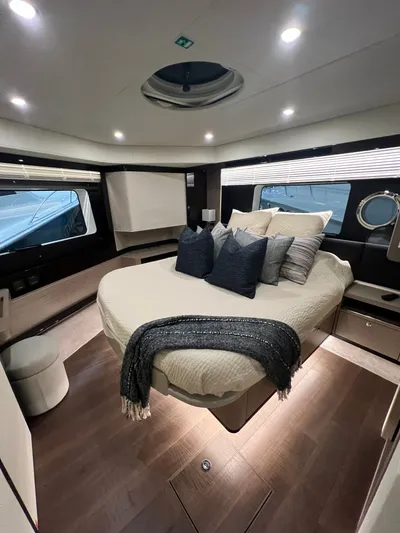 Gratitude Yacht Photos Pics Stateroom