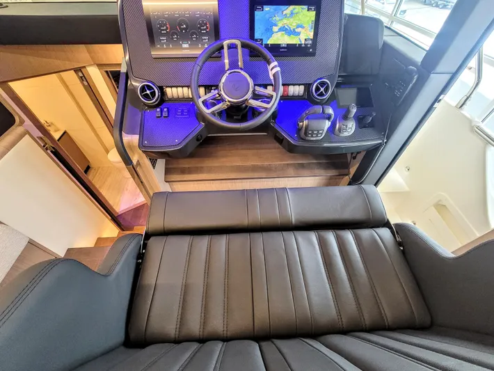 Gratitude Yacht Photos Pics Lower helm