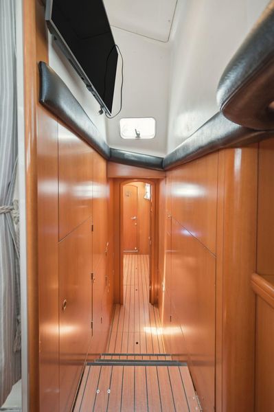 2004 Lagoon 43 PC