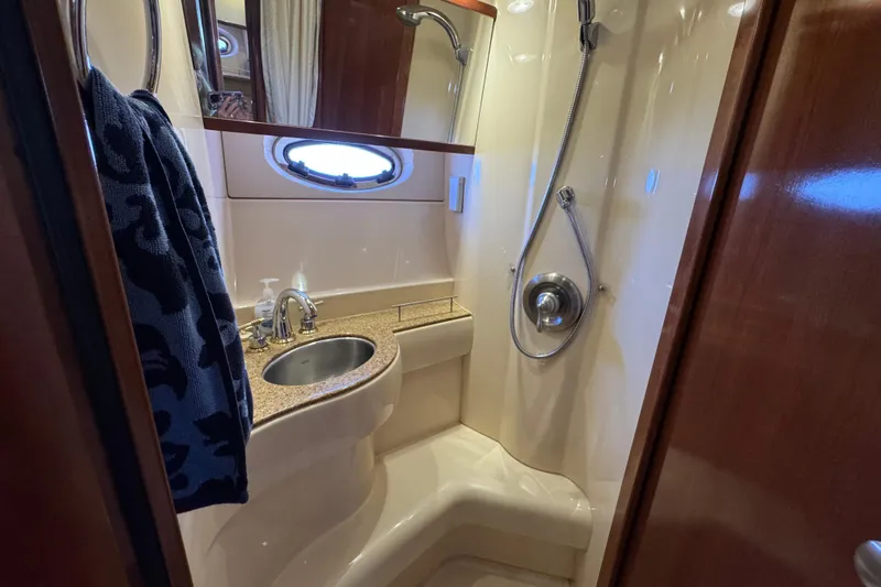 Old Hickory Yacht Photos Pics Luxurious bathroom in 2008 Meridian 391 Sedan yacht with shower and sink.
