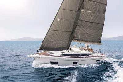 2025 Bavaria C38
