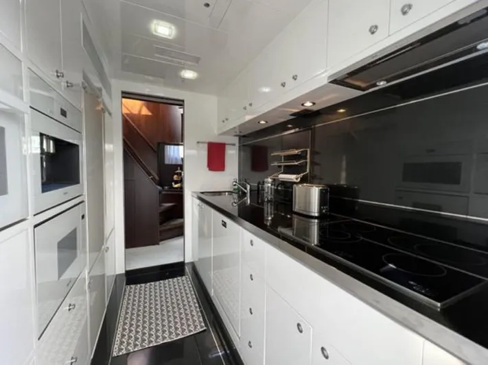  Yacht Photos Pics Modern kitchen interior on Horizon Elegance 90 Mega yacht, 2008 model.