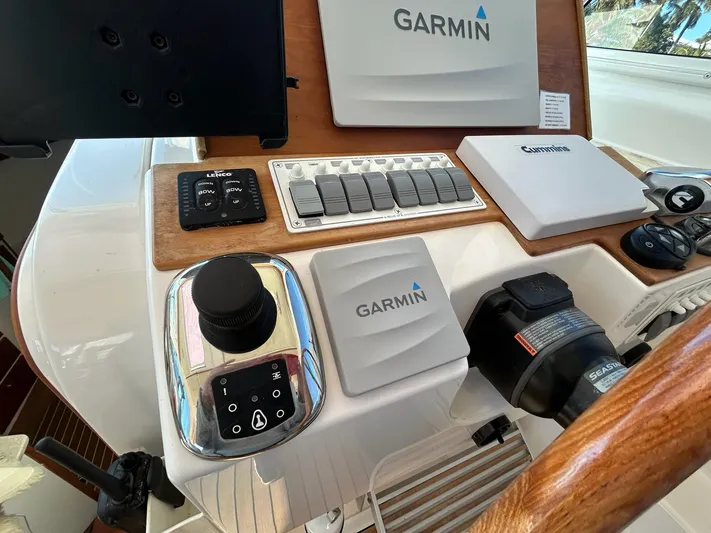 Marty E Yacht Photos Pics 