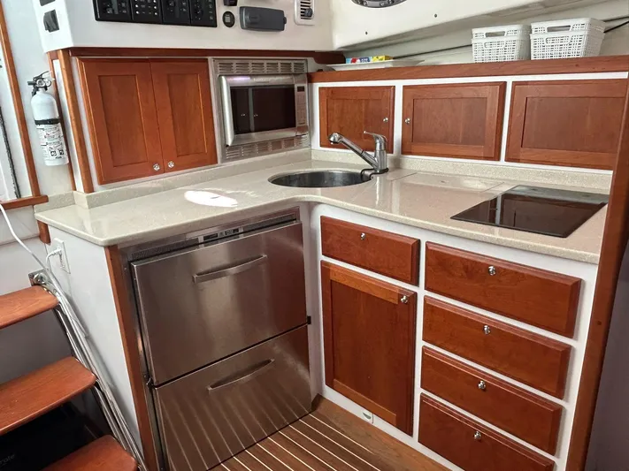 Marty E Yacht Photos Pics 