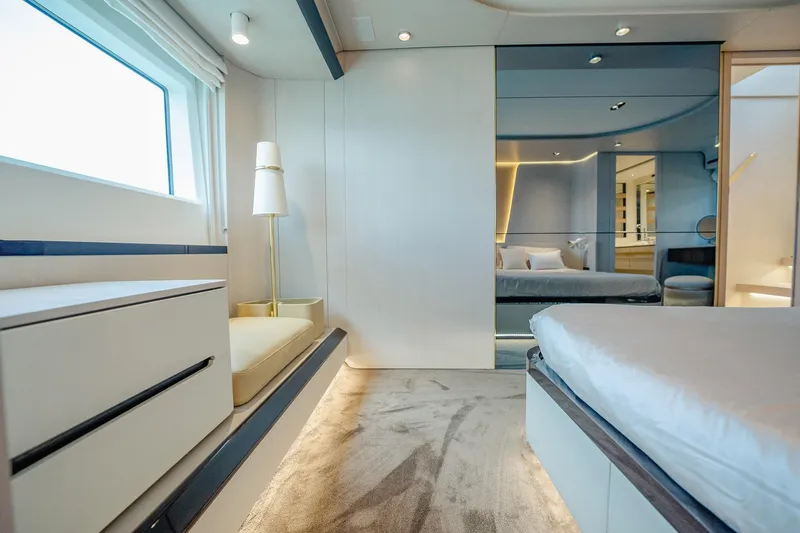 Transcendence Yacht Photos Pics 