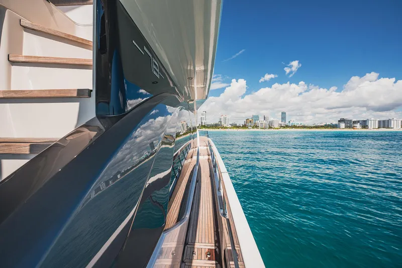 Transcendence Yacht Photos Pics 