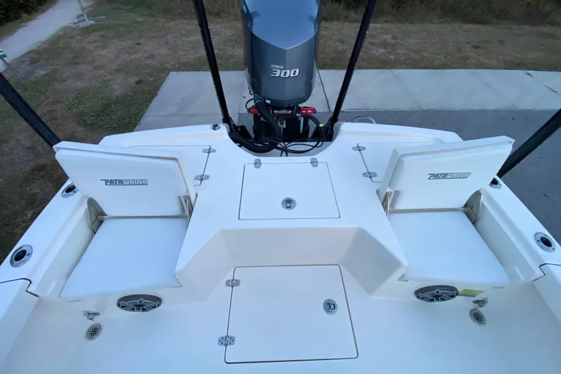  Yacht Photos Pics 2020 Pathfinder 2500 Hybrid boat with Yamaha 300 engine, featuring rear seating and storage compartments.