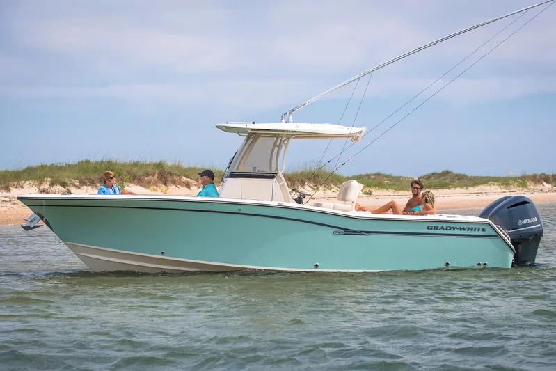  Yacht Photos Pics Manufacturer Provided Image