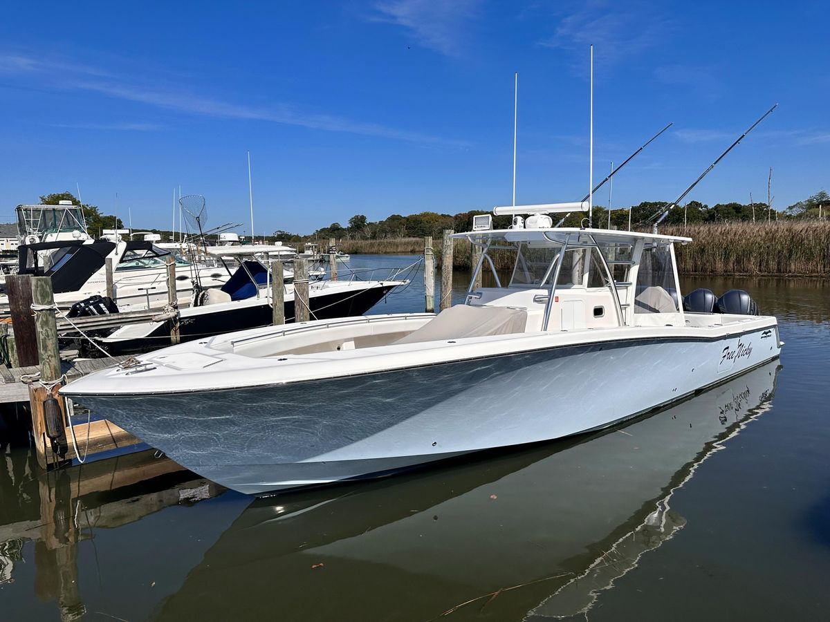 2017 Invincible 42 