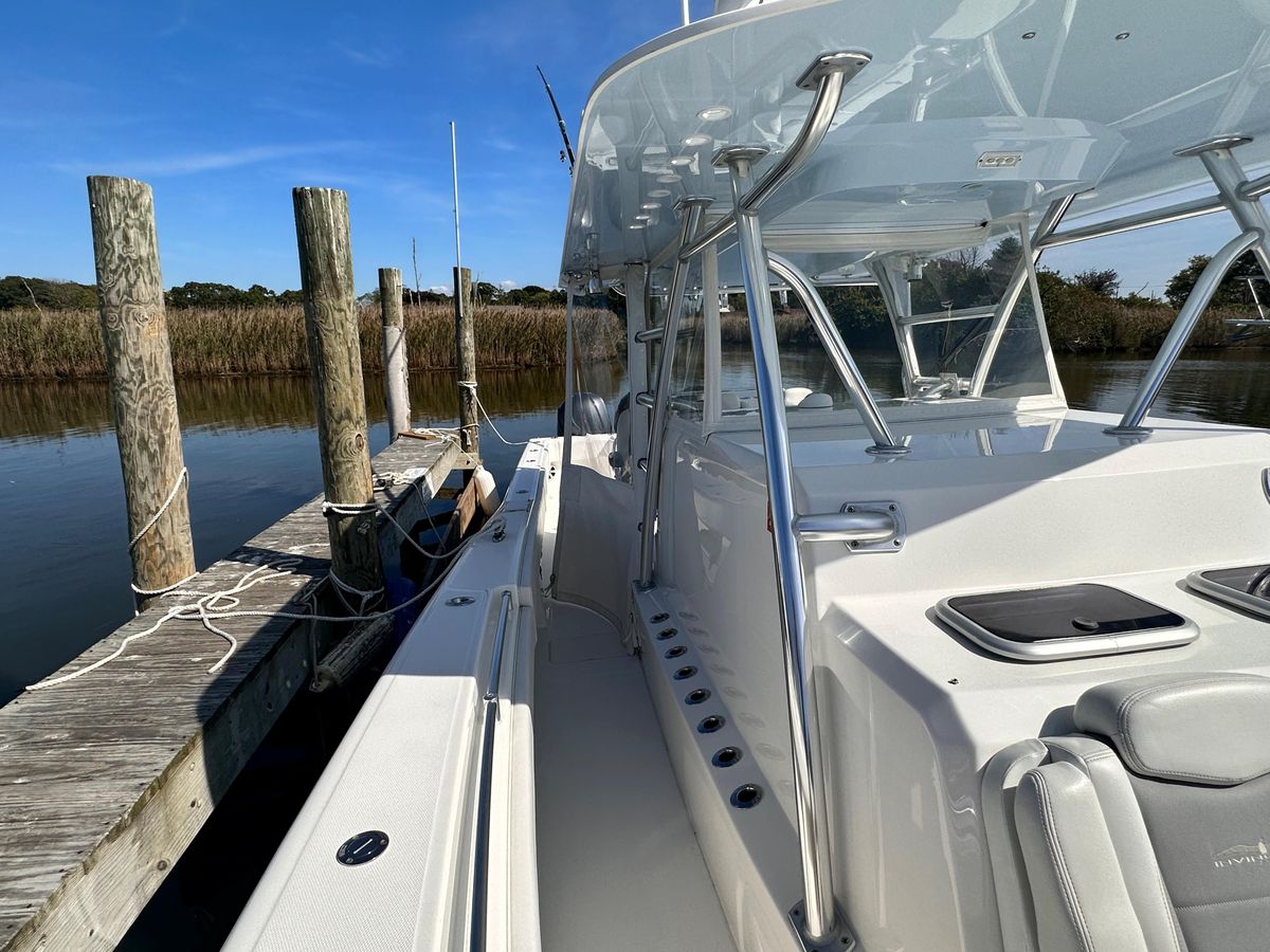 2017 Invincible 42 