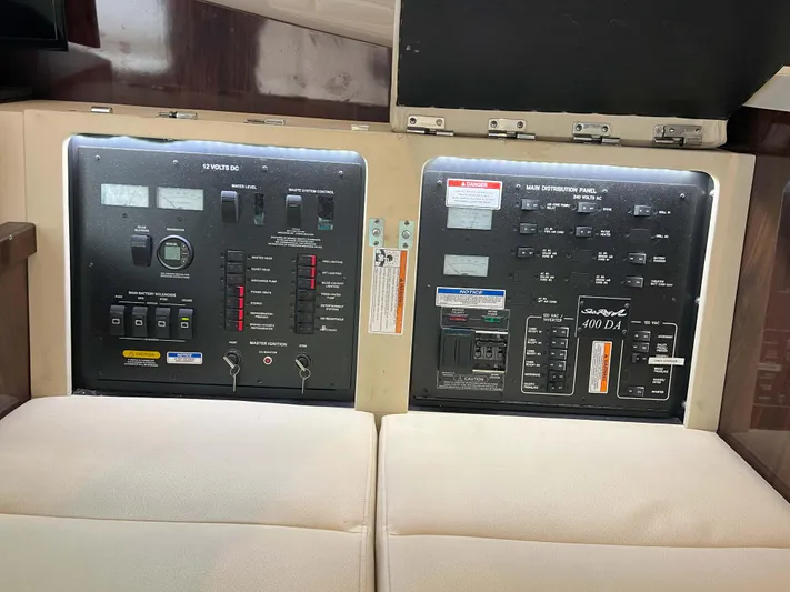 The Good Life Yacht Photos Pics Electrical control panel of a 2018 Sea Ray 400 Sundancer yacht.