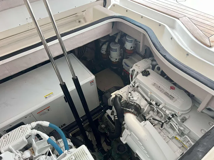 The Good Life Yacht Photos Pics 