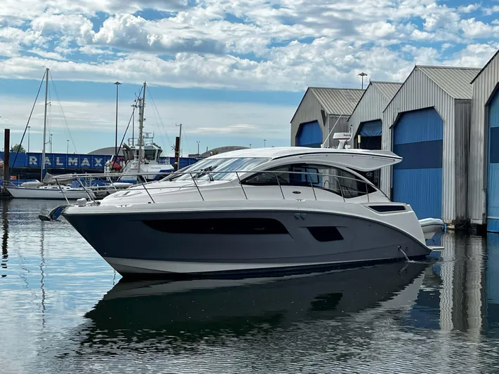 The Good Life Yacht Photos Pics 