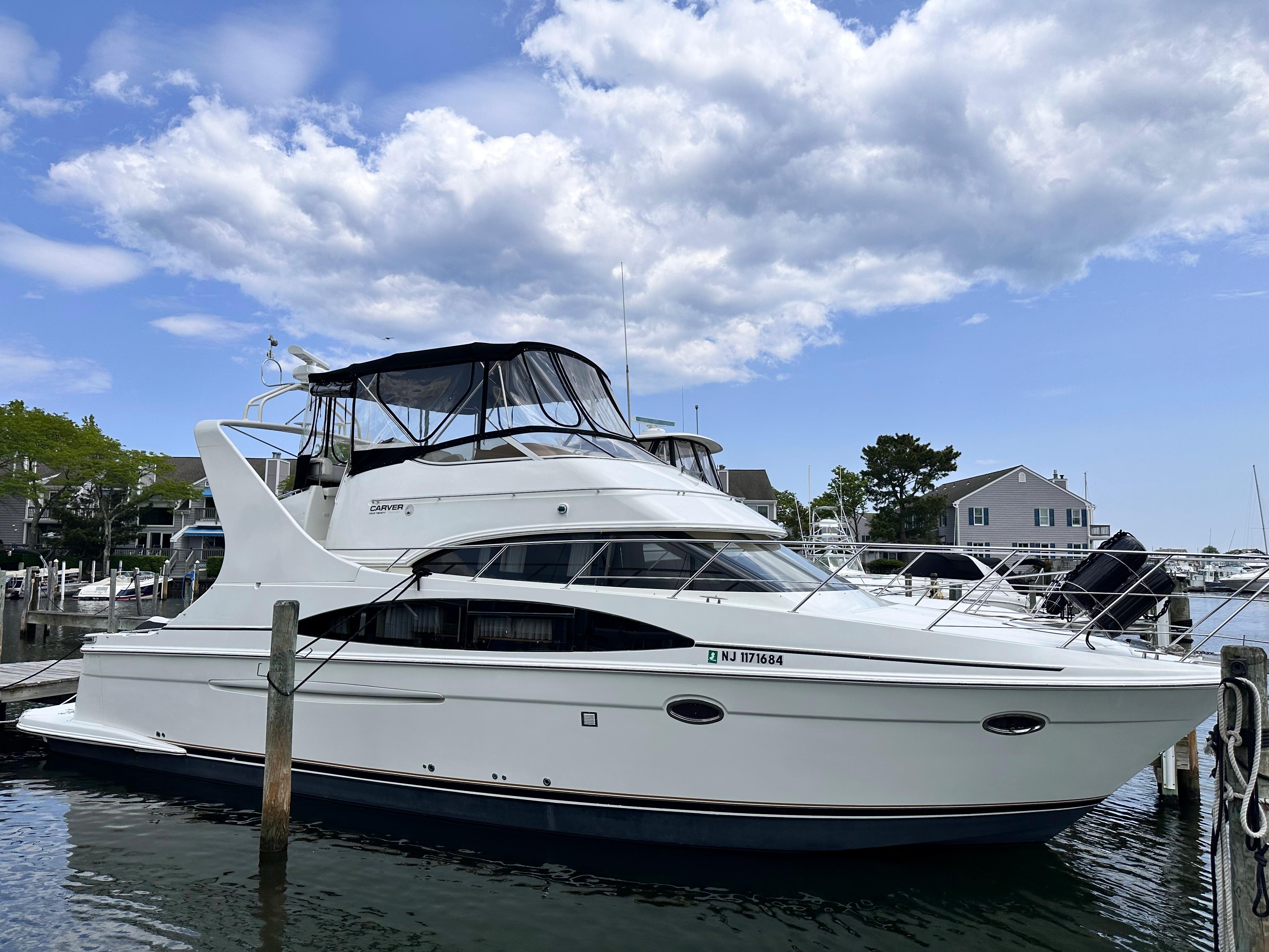 2004 Carver 420 Mariner Cruiser for sale - YachtWorld