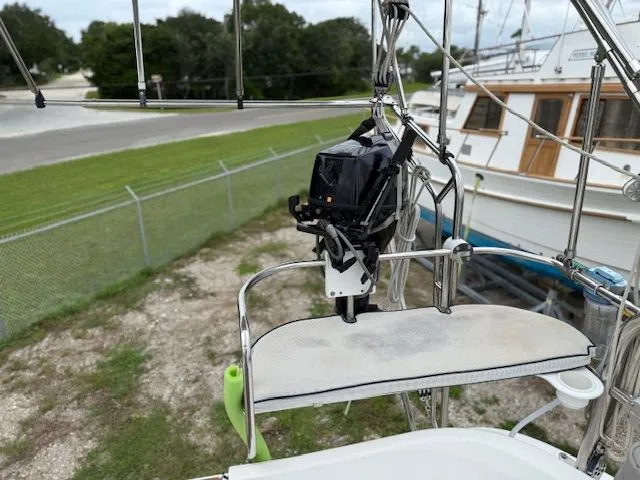 Sail A Vie Yacht Photos Pics Outboard IMG_1446(1).jpg