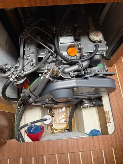 Sail A Vie Yacht Photos Pics Engine view from SalonIMG_1479.jpg