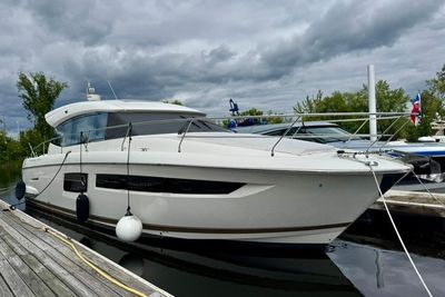 Yacht