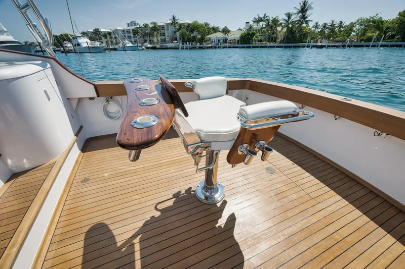 Fine Line Yacht Photos Pics Knowles 38 Fine Line-Fighting Chair