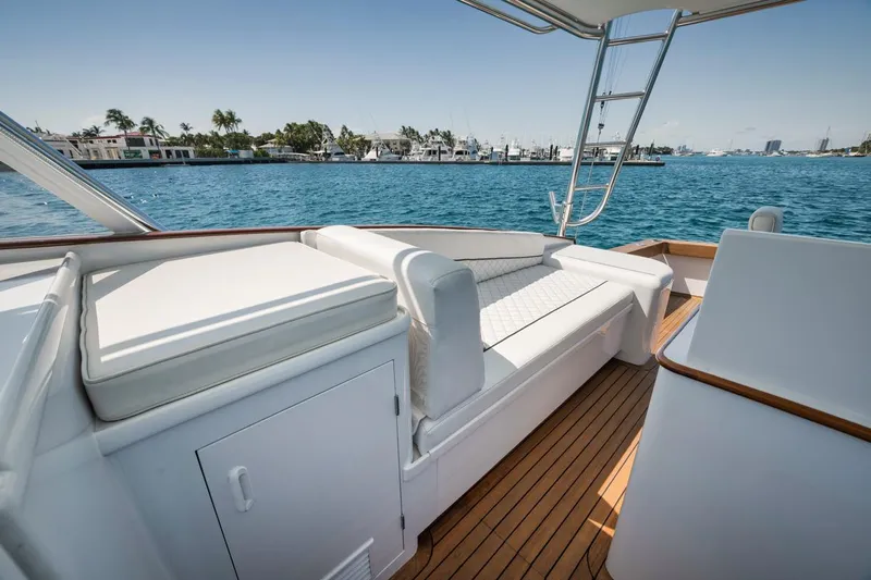 Fine Line Yacht Photos Pics Knowles 38 Fine Line-Hull Seating