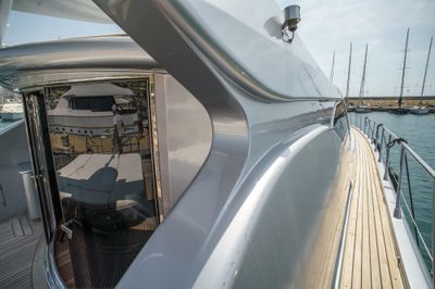 Yacht