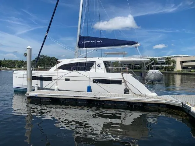 Legacy Yacht Photos Pics 