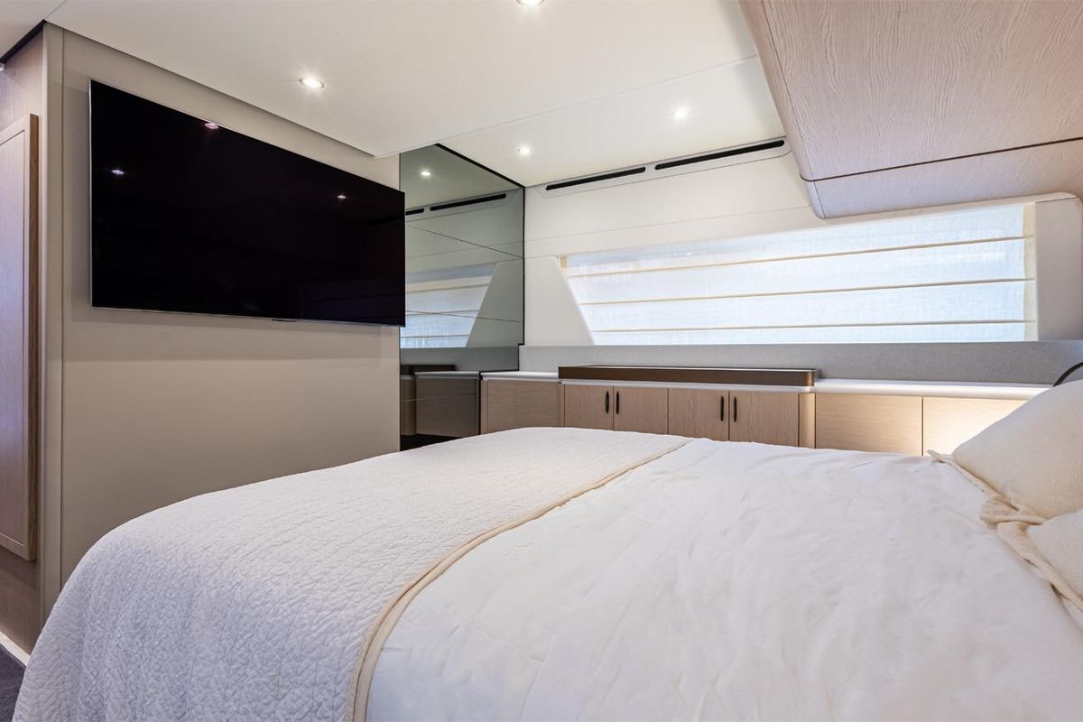 2023 Azimut 53 