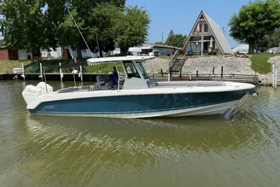 Boston Whaler 330 Outrage