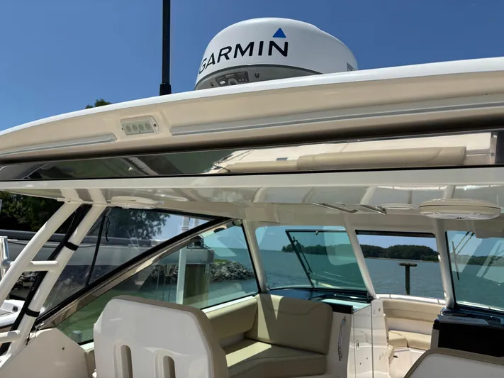  Yacht Photos Pics 2017 Pursuit DC 325 Dual Console boat with Garmin radar, interior view.