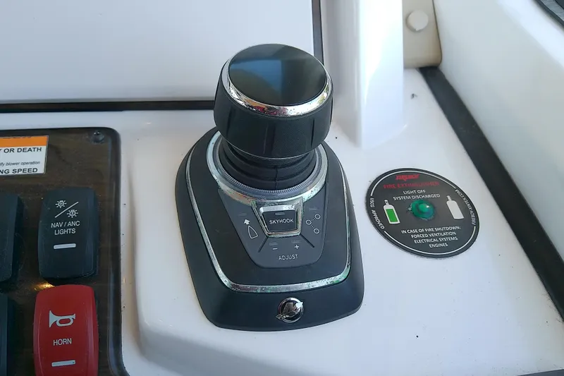  Yacht Photos Pics Joystick control panel on 2019 Floe Craft 3950C Aquafina boat.