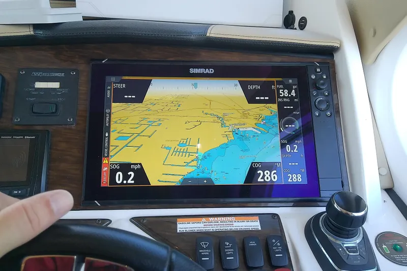  Yacht Photos Pics Simrad navigation display on 2019 Floe Craft 3950C Aquafina boat dashboard.