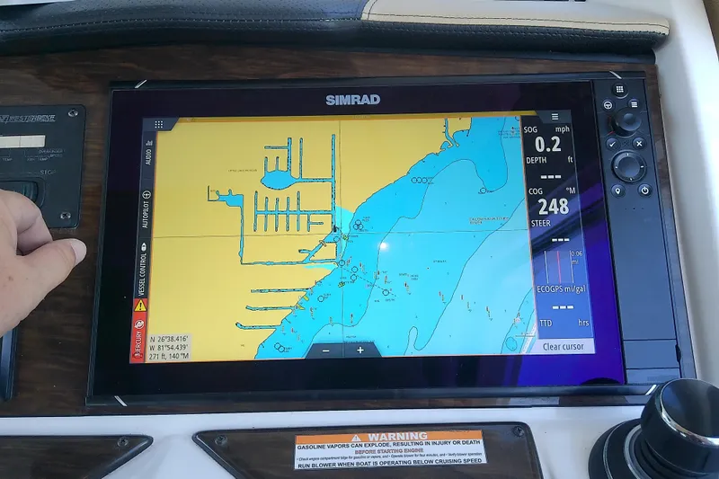  Yacht Photos Pics Simrad navigation display on 2019 Floe Craft 3950C Aquafina boat dashboard.