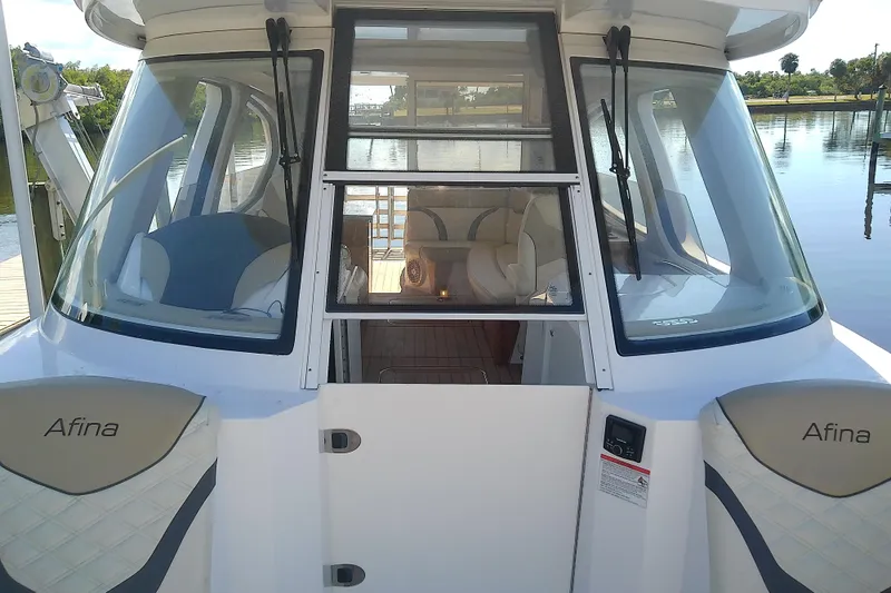  Yacht Photos Pics 2019 Floe Craft 3950C Aquafina boat interior view with sleek design and comfortable seating.