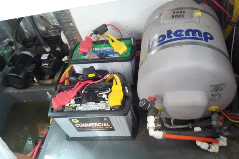  Yacht Photos Pics Engine compartment of 2019 Floe Craft 3950C Aquafina with batteries and water heater.