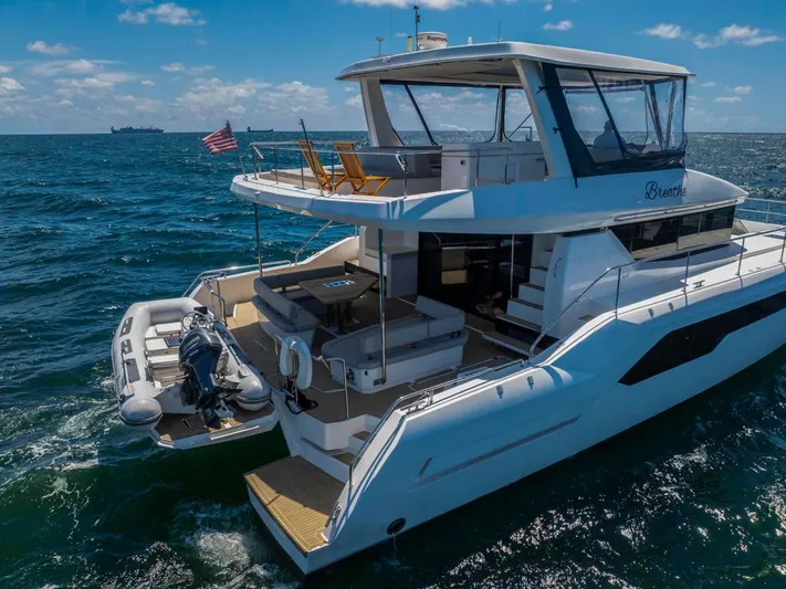 Breathe Yacht Photos Pics 