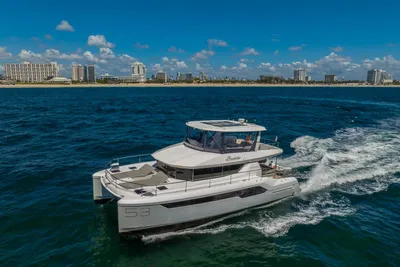 Leopard 53 Powercat