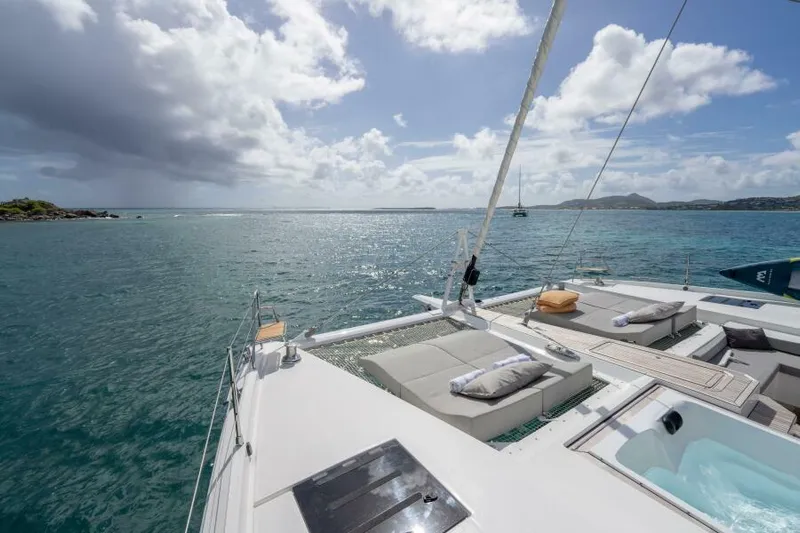 Roamance Yacht Photos Pics Luxury Fountaine Pajot Alegria 67 yacht deck with ocean view, 2022 model.
