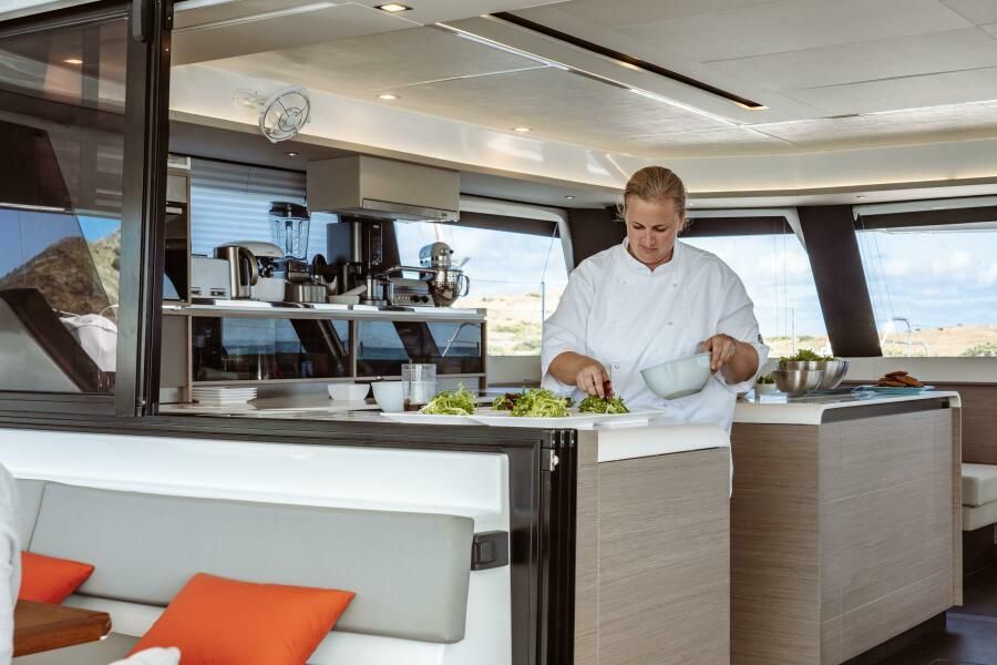 2022 Fountaine Pajot 67 