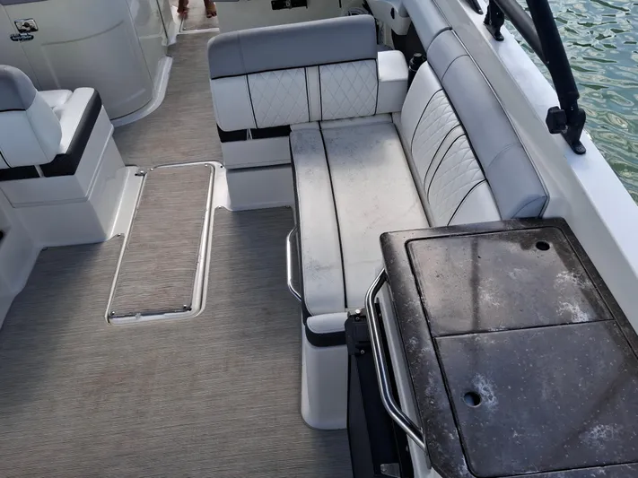 2016 Sea Ray 290 Sundeck Ob @ Cancun Yacht Photos Pics 