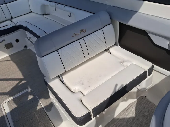 2016 Sea Ray 290 Sundeck Ob @ Cancun Yacht Photos Pics 