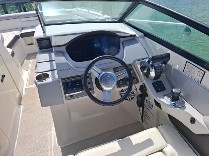 2016 Sea Ray 290 Sundeck Ob @ Cancun Yacht Photos Pics 