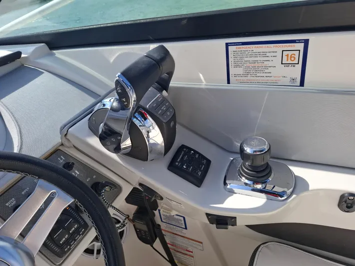 2016 Sea Ray 290 Sundeck Ob @ Cancun Yacht Photos Pics 