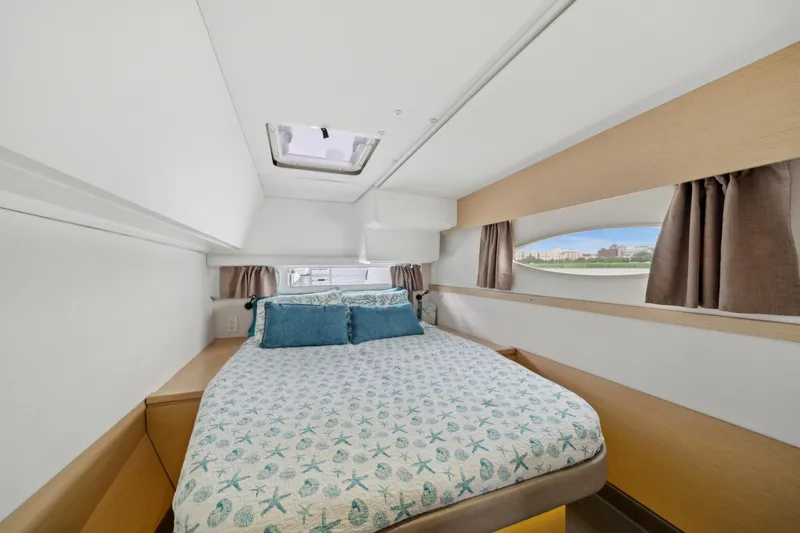 Starry Night Yacht Photos Pics 