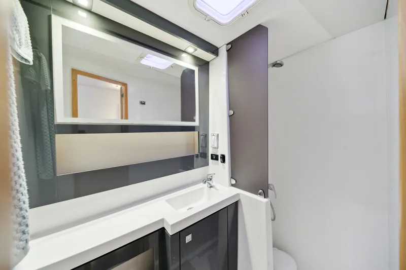 Starry Night Yacht Photos Pics 