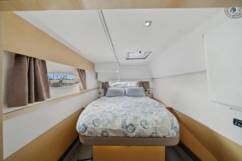 Starry Night Yacht Photos Pics 