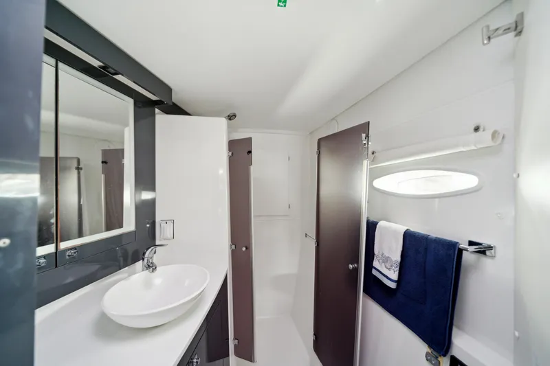 Starry Night Yacht Photos Pics 