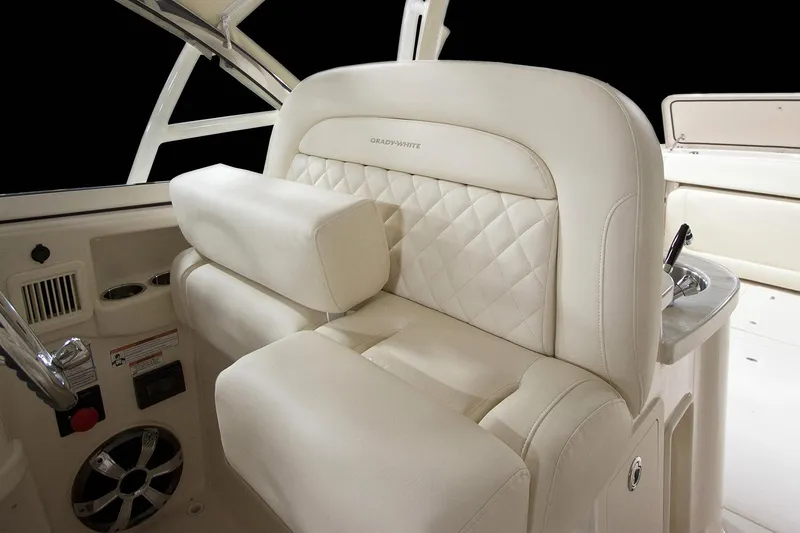  Yacht Photos Pics Manufacturer Provided Image